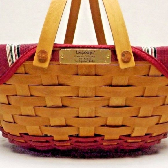 Longaberger 2004 Christmas Collection Red Get Together Basket w/ Liner Protector - Picture 4 of 15